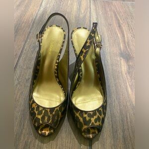 Liz Claiborne strap back adjustable sandals